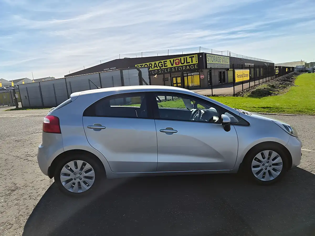 Used 2011 Kia Rio Silver - Interior and Exterior details 13