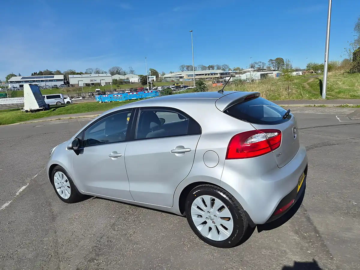 Used 2011 Kia Rio Silver - Interior and Exterior details 3