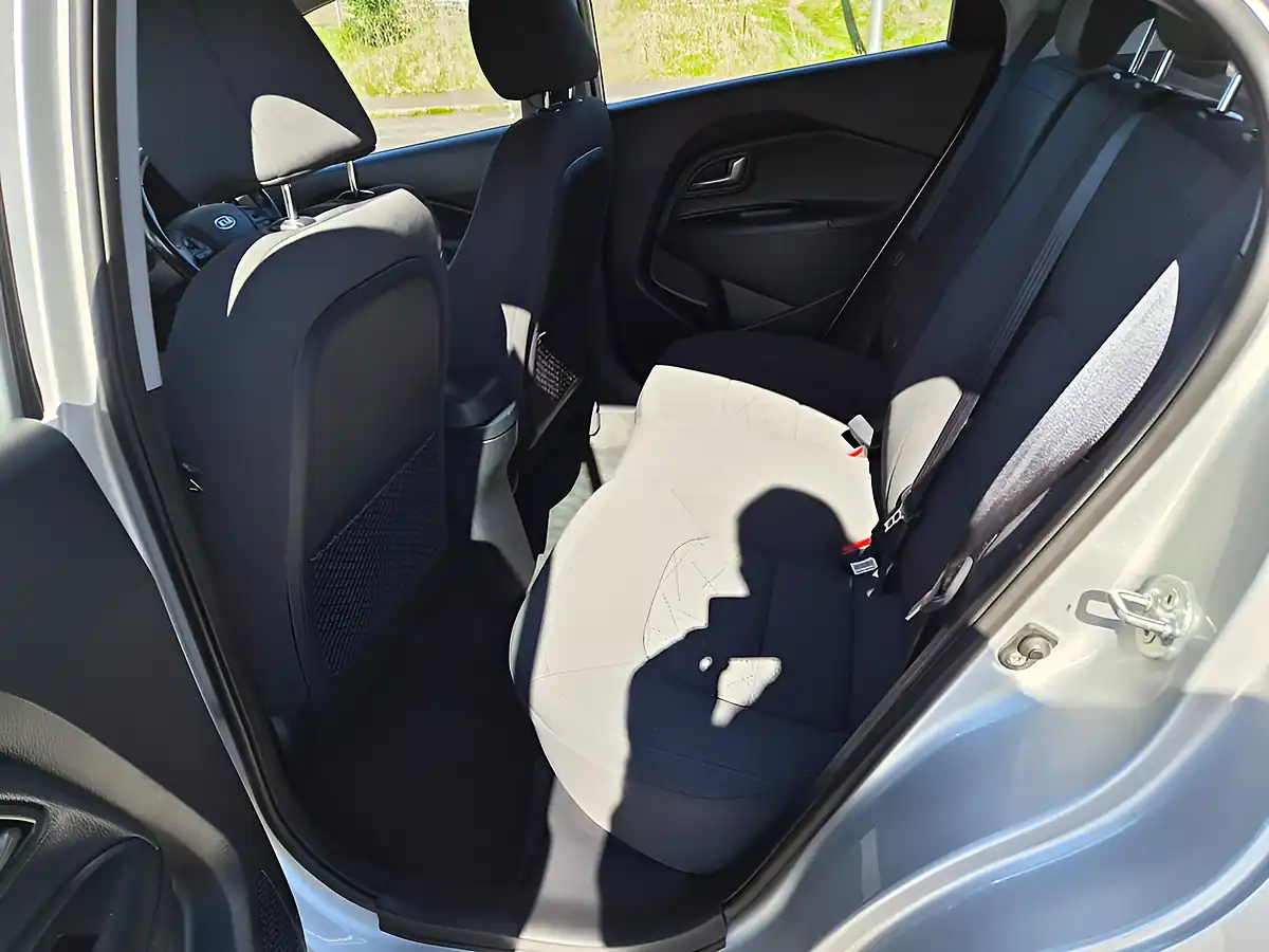 Used 2011 Kia Rio Silver - Interior and Exterior details 8