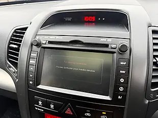 Used 2011 Kia Sorento Kx-3 Silver - Interior and Exterior details 14