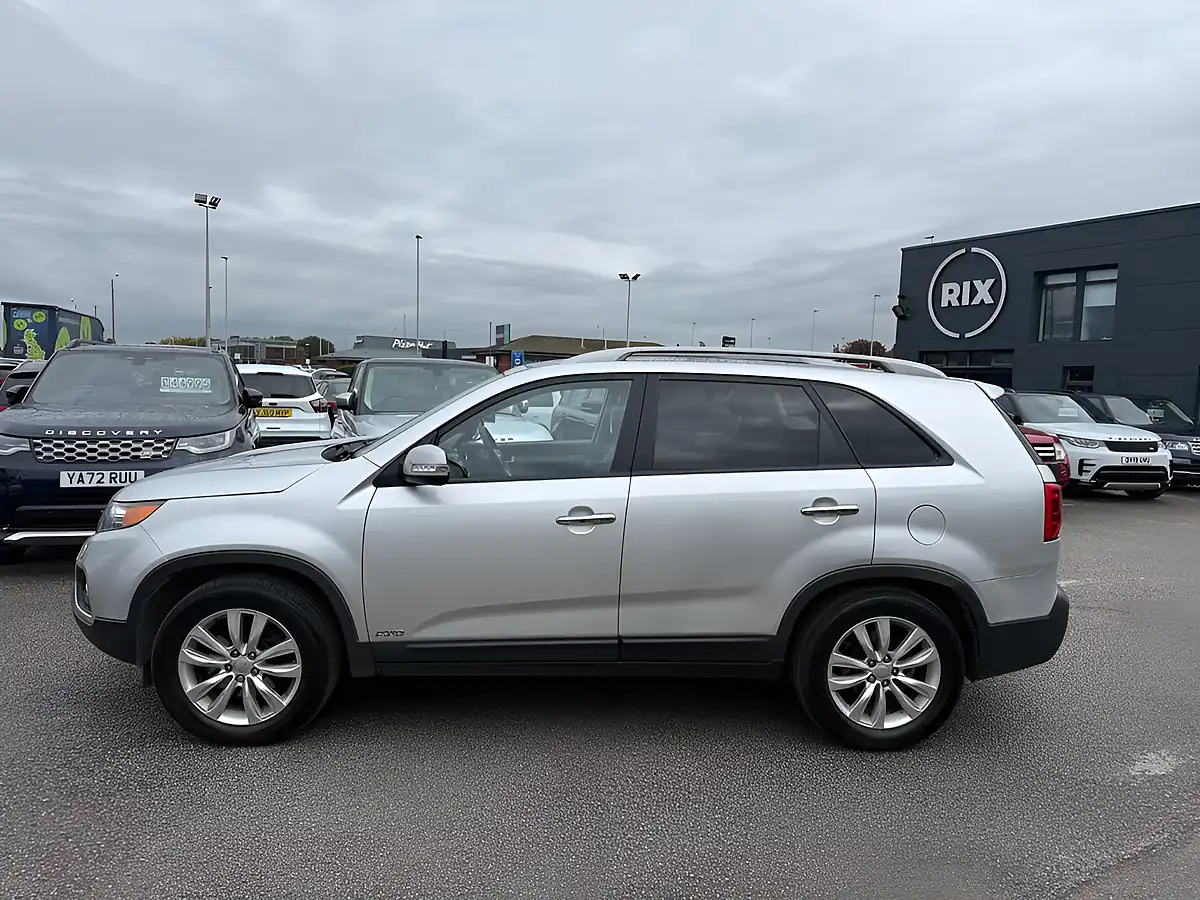 Used 2011 Kia Sorento Kx-3 Silver - Interior and Exterior details 3