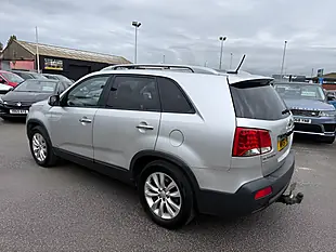 Used 2011 Kia Sorento Kx-3 Silver - Interior and Exterior details 4