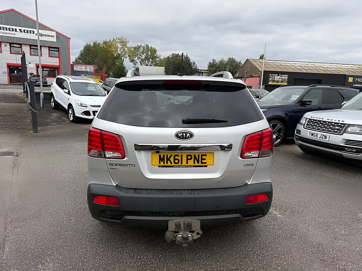 Used 2011 Kia Sorento Kx-3 Silver - Interior and Exterior details 6