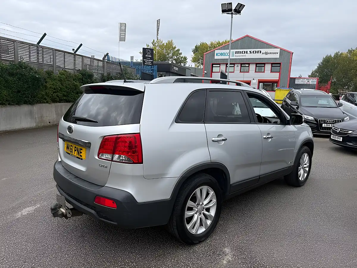 Used 2011 Kia Sorento Kx-3 Silver - Interior and Exterior details 8