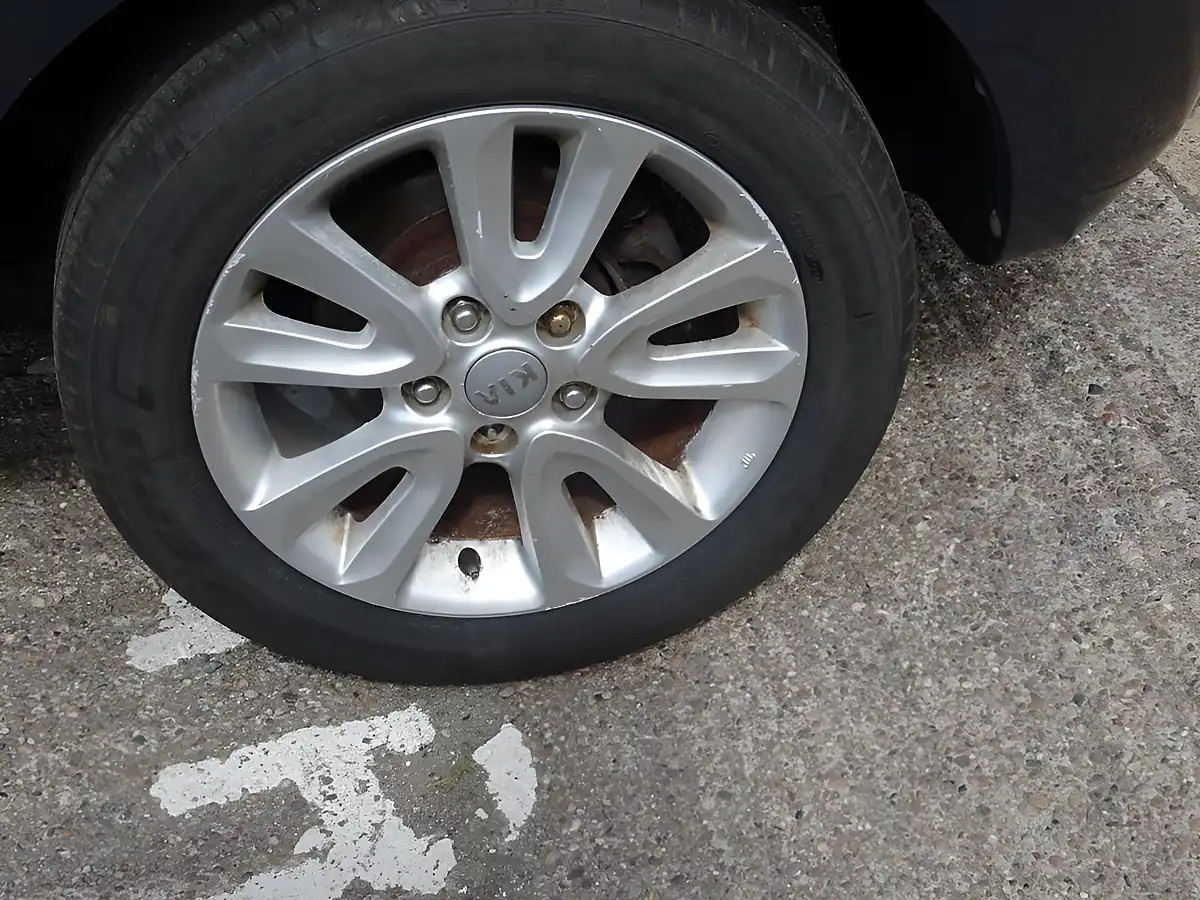Used 2011 Kia Soul 2 Blue - Interior and Exterior details 17