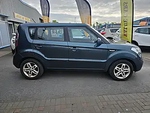 Used 2011 Kia Soul 2 Moonlight Blue - Interior and Exterior details 5