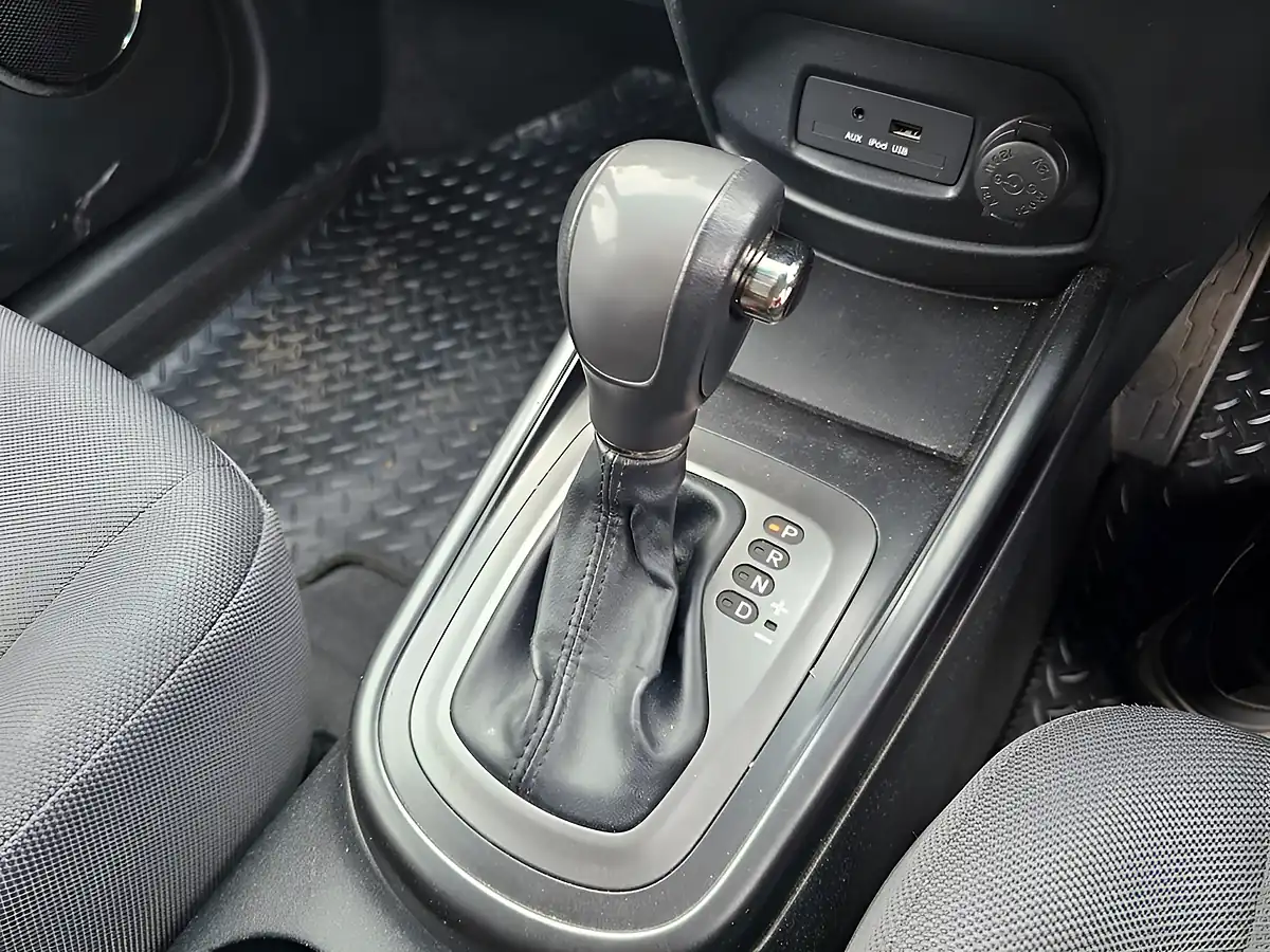 Used 2011 Kia Soul 2 Moonlight Blue - Interior and Exterior details 9