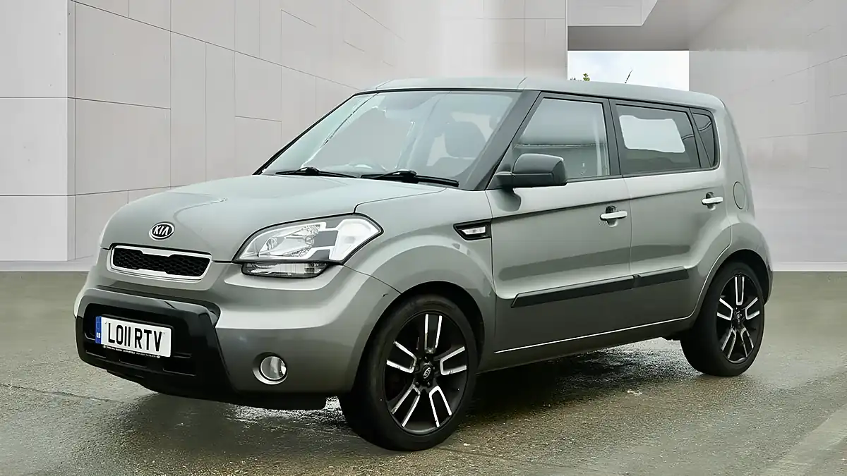 Used 2011 Kia Soul Tempest Silver - Interior and Exterior details 3