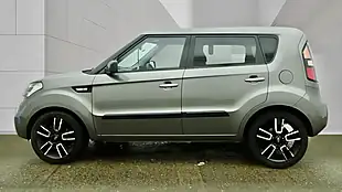 Used 2011 Kia Soul Tempest Silver - Interior and Exterior details 4
