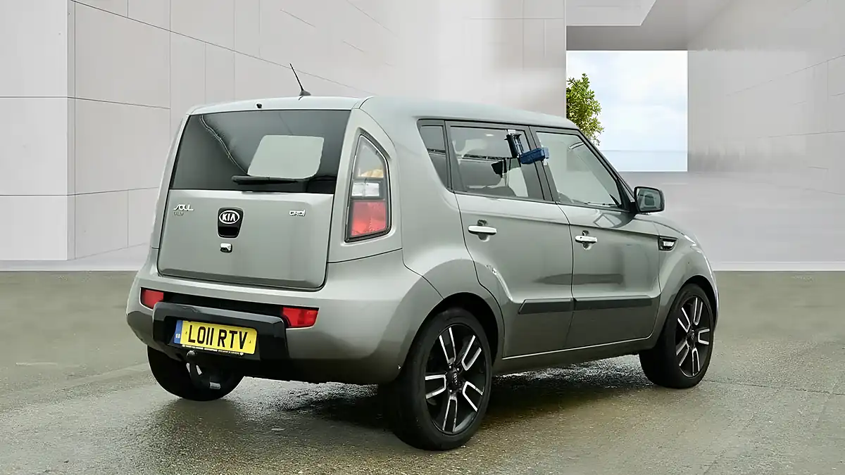 Used 2011 Kia Soul Tempest Silver - Interior and Exterior details 8