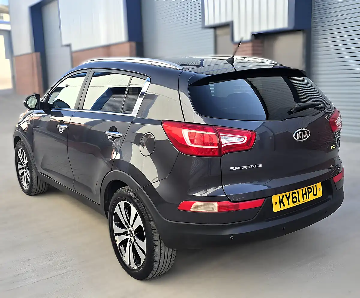 Used 2011 Kia Sportage 3 Silver - Interior and Exterior details 6