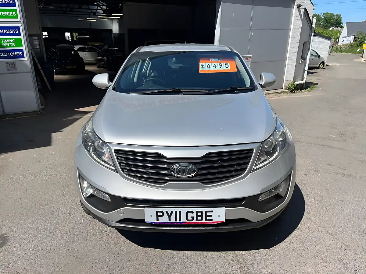 Used 2011 Kia Sportage Ecodynamics 1 Silver - Interior and Exterior details 3