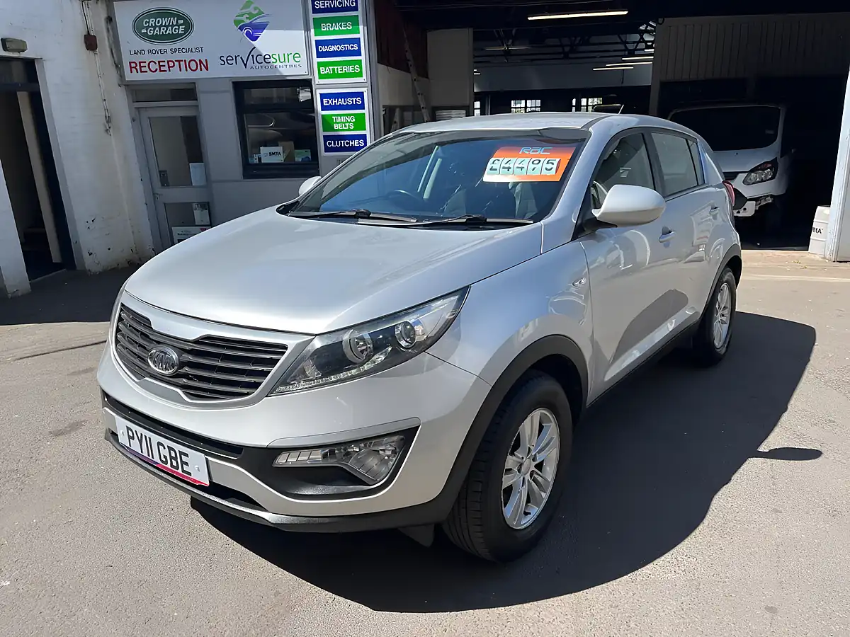 Used 2011 Kia Sportage Ecodynamics 1 Silver - Interior and Exterior details 4
