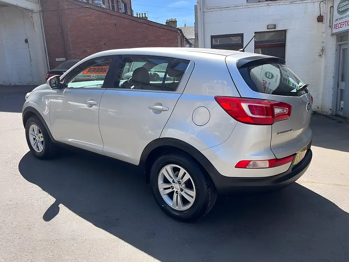 Used 2011 Kia Sportage Ecodynamics 1 Silver - Interior and Exterior details 6