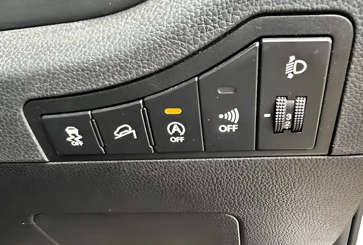 Used 2011 Kia Sportage Ecodynamics 1 White - Interior and Exterior details 11