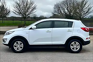 Used 2011 Kia Sportage Ecodynamics 1 White - Interior and Exterior details 8