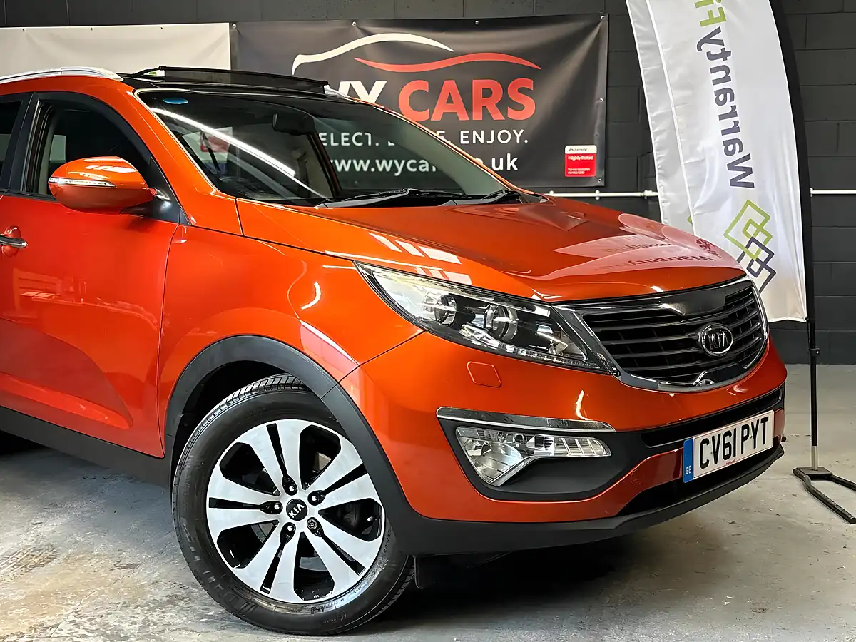 Used 2011 Kia Sportage Ecodynamics 3 Orange - Interior and Exterior details 6