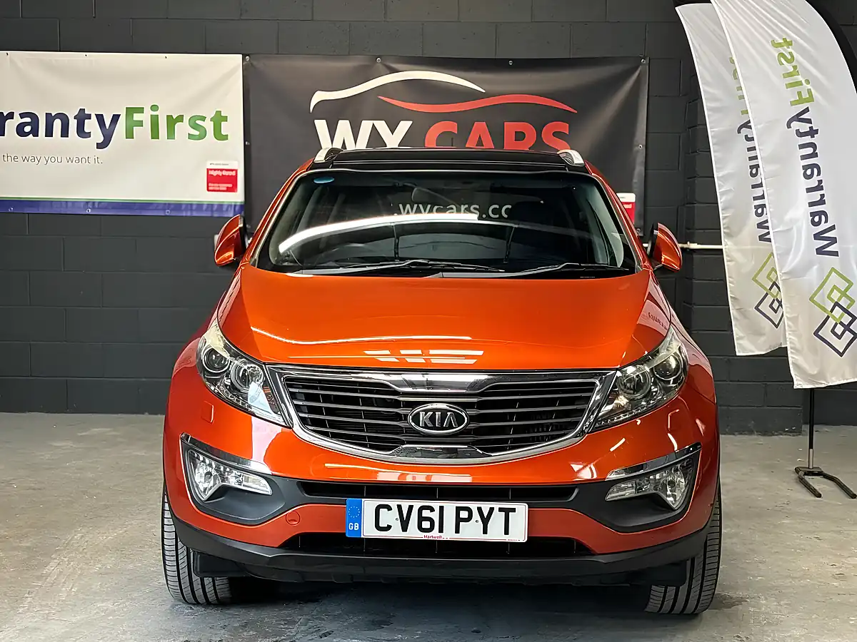 Used 2011 Kia Sportage Ecodynamics 3 Orange - Interior and Exterior details 8