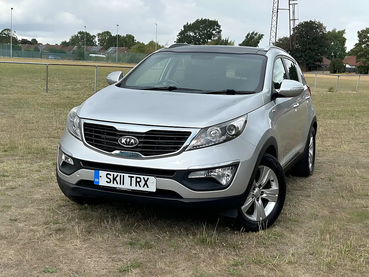 Used 2011 Kia Sportage KX-2 Silver - Front View