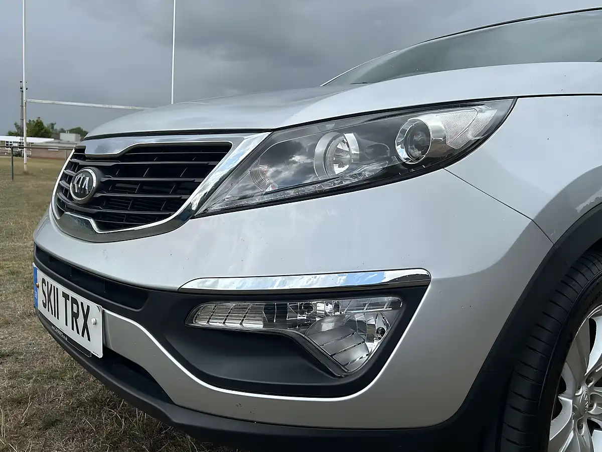 Used 2011 Kia Sportage KX-2 Silver - Interior and Exterior details 10