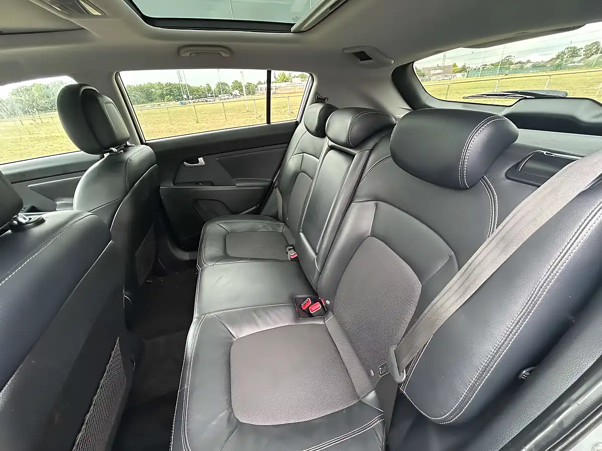 Used 2011 Kia Sportage KX-2 Silver - Interior and Exterior details 19