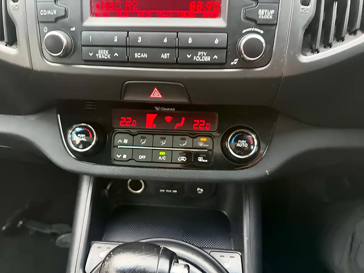 Used 2011 Kia Sportage KX-3 Black - Interior and Exterior details 13