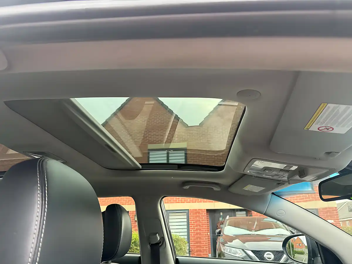 Used 2011 Kia Sportage KX-3 Black - Interior and Exterior details 14