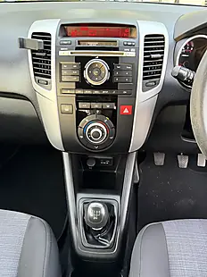 Used 2011 Kia Venga 1 Black - Interior and Exterior details 10
