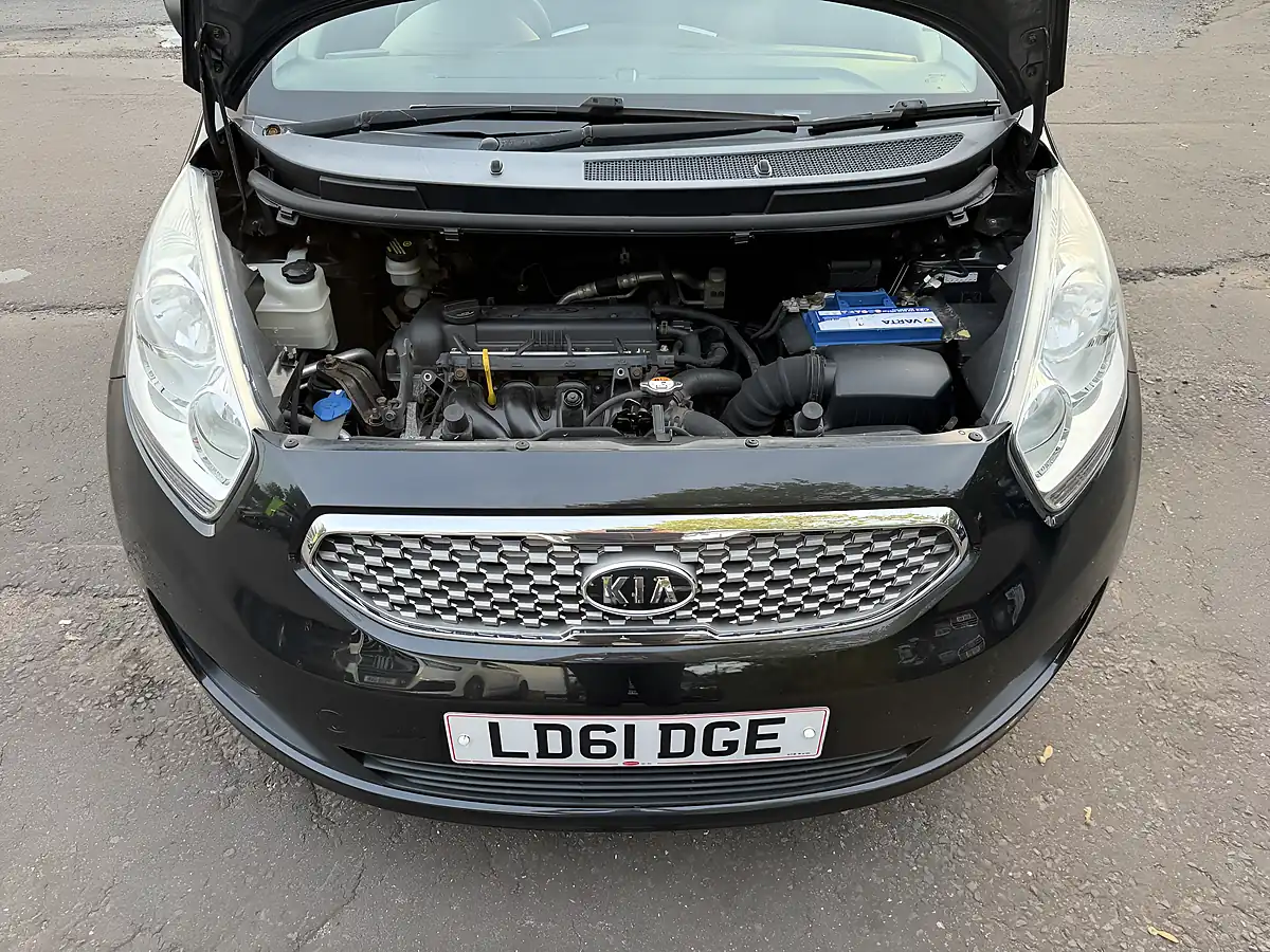 Used 2011 Kia Venga 1 Black - Interior and Exterior details 15