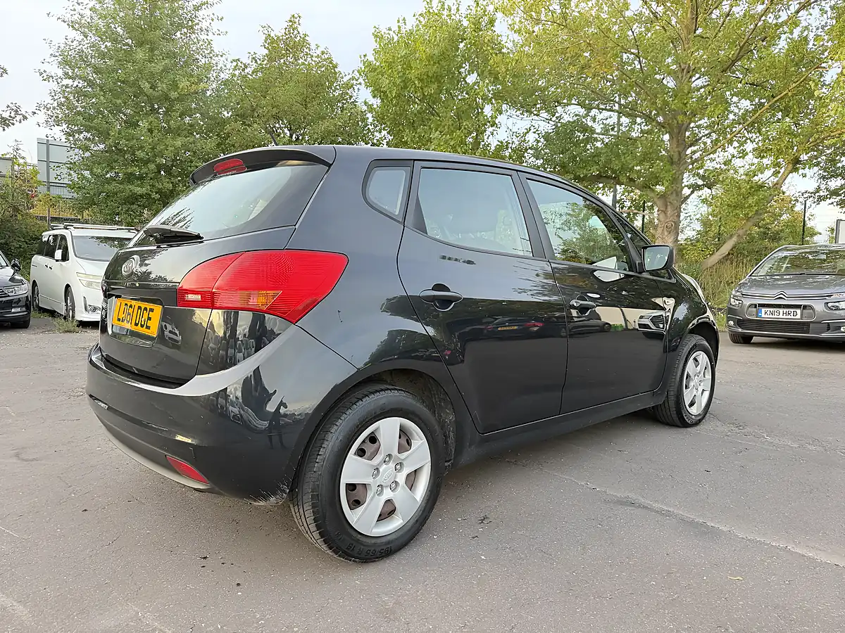 Used 2011 Kia Venga 1 Black - Interior and Exterior details 4