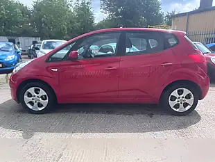 Used 2011 Kia Venga 2 Red - Interior and Exterior details 6