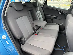 Used 2011 Kia Venga Blue - Interior and Exterior details 11