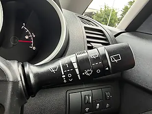 Used 2011 Kia Venga Blue - Interior and Exterior details 17