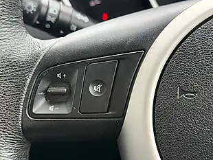Used 2011 Kia Venga Blue - Interior and Exterior details 18