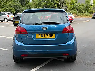 Used 2011 Kia Venga Blue - Interior and Exterior details 4