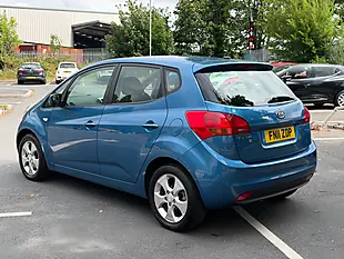 Used 2011 Kia Venga Blue - Interior and Exterior details 5