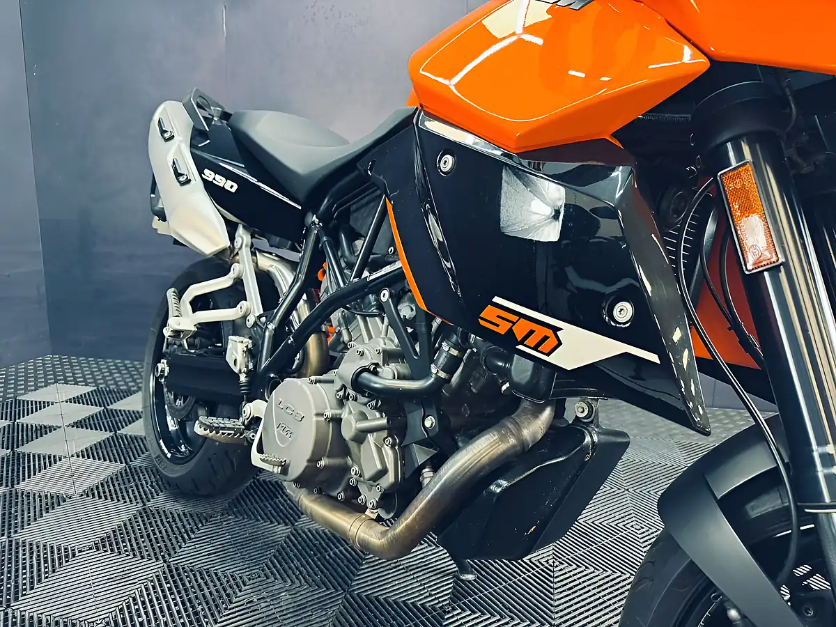 Used 2011 Ktm 990 Supermoto T Orange - Interior and Exterior details 10