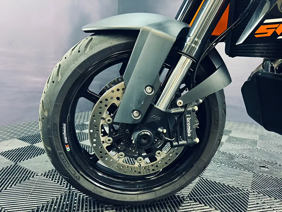Used 2011 Ktm 990 Supermoto T Orange - Interior and Exterior details 16