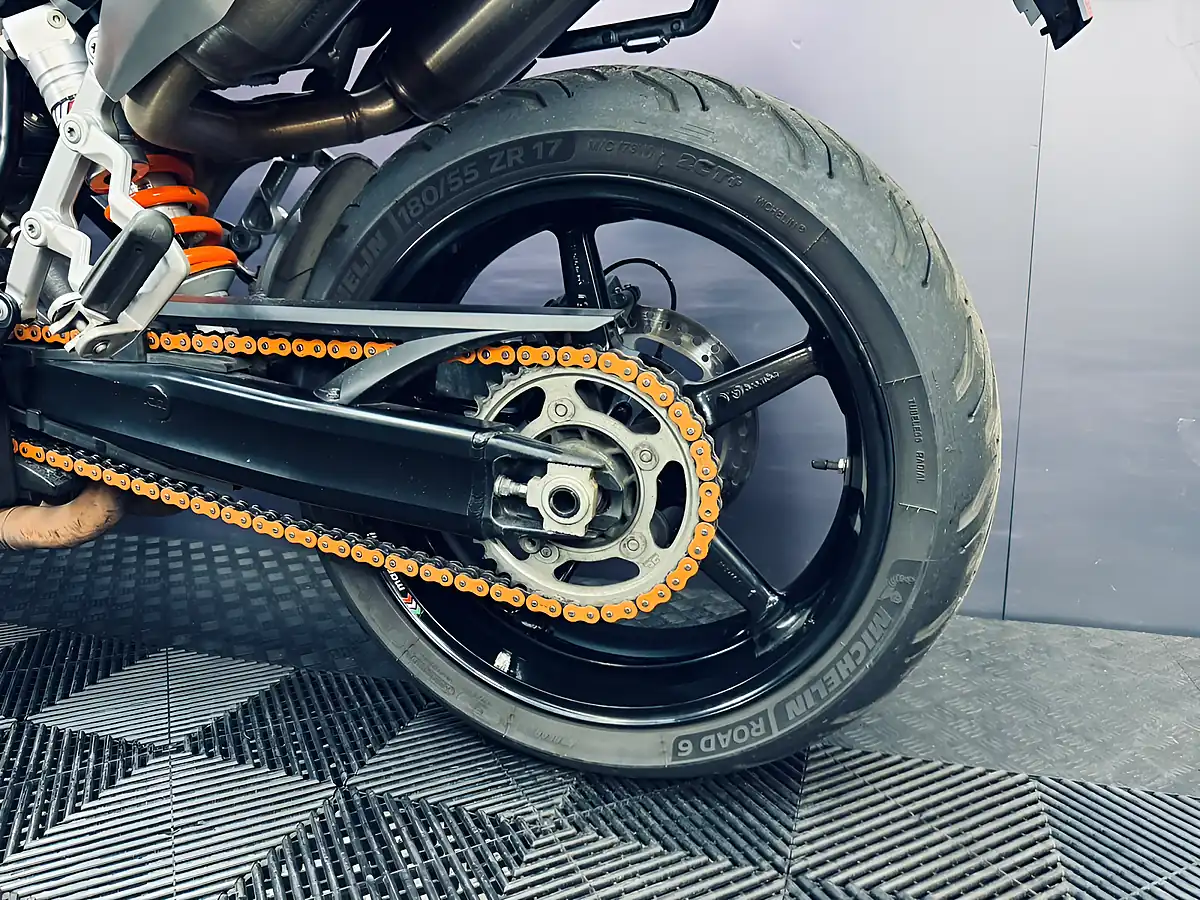 Used 2011 Ktm 990 Supermoto T Orange - Interior and Exterior details 17