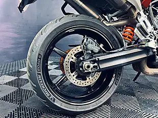 Used 2011 Ktm 990 Supermoto T Orange - Interior and Exterior details 18