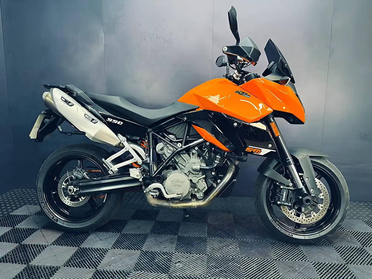 Used 2011 Ktm 990 Supermoto T Orange - Interior and Exterior details 2