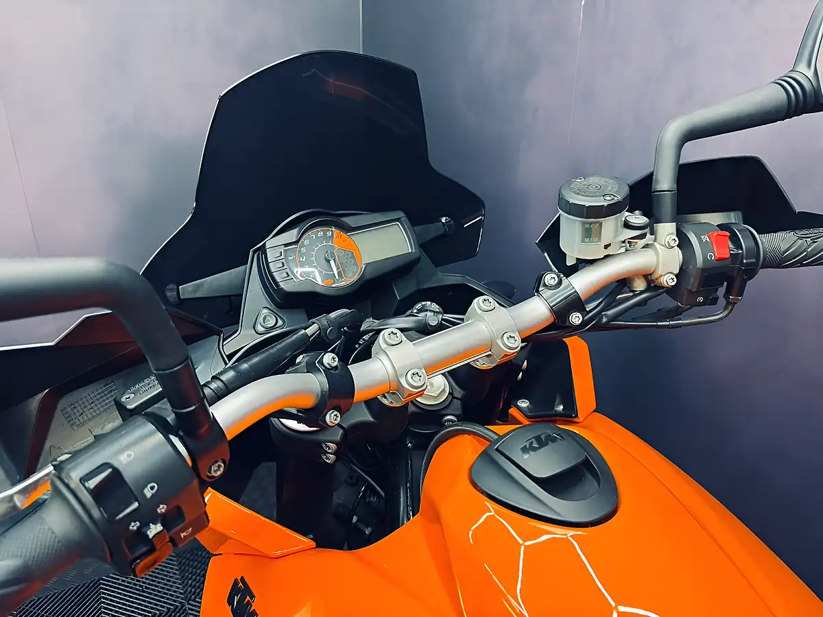 Used 2011 Ktm 990 Supermoto T Orange - Interior and Exterior details 7