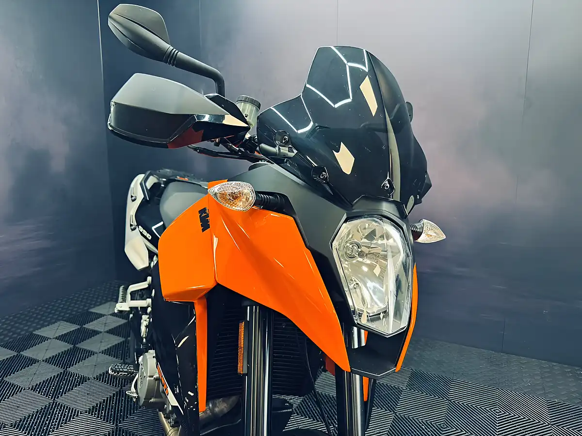 Used 2011 Ktm 990 Supermoto T Orange - Interior and Exterior details 8