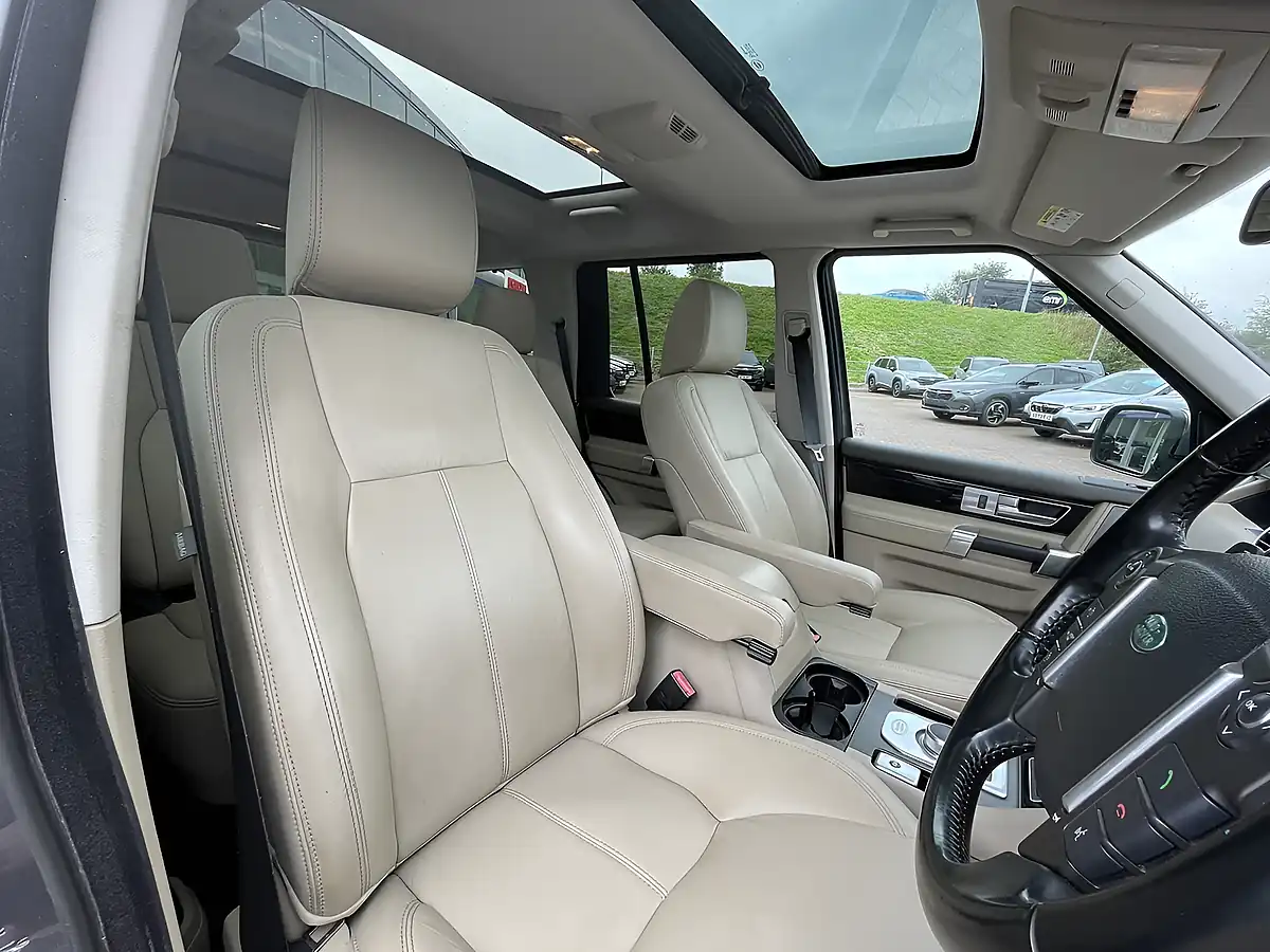 Used 2011 Land Rover Discovery 4 Hse Grey - Interior and Exterior details 20