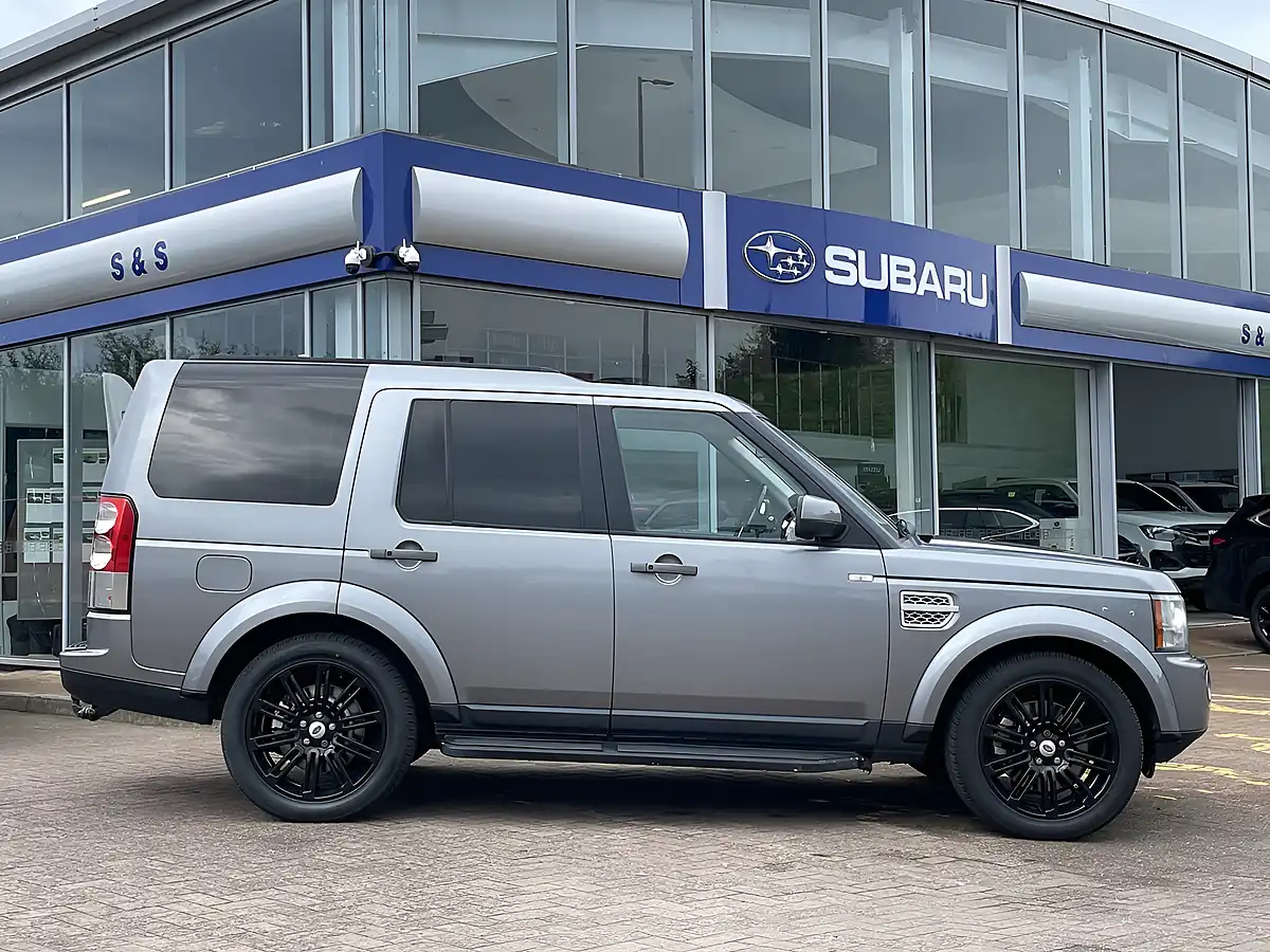 Used 2011 Land Rover Discovery 4 Hse Grey - Interior and Exterior details 3