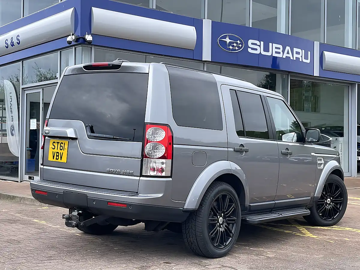 Used 2011 Land Rover Discovery 4 Hse Grey - Interior and Exterior details 5