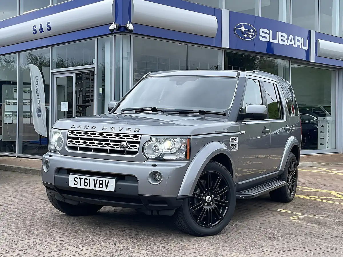 Used 2011 Land Rover Discovery 4 Hse Grey - Interior and Exterior details 9