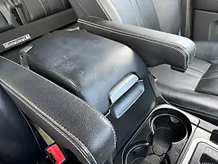 Used 2011 Land Rover Discovery 4 Landmark Le Grey - Interior and Exterior details 16