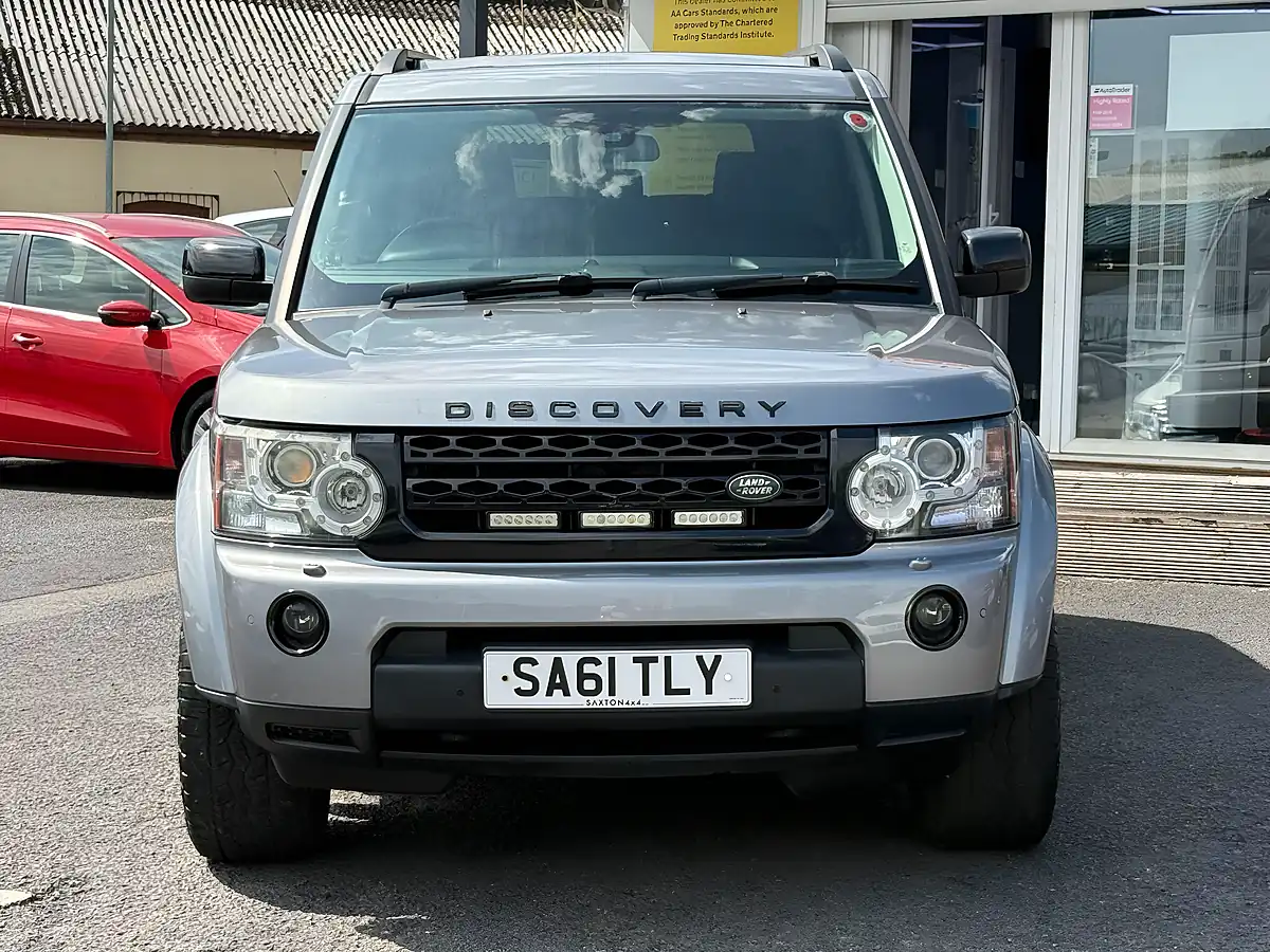 Used 2011 Land Rover Discovery 4 Landmark Le Grey - Interior and Exterior details 7