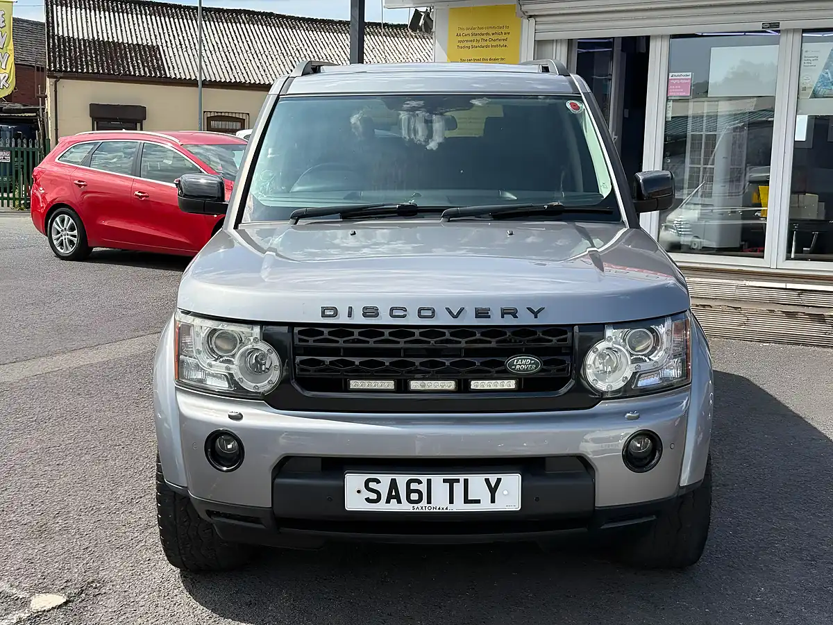 Used 2011 Land Rover Discovery 4 Landmark Le Grey - Interior and Exterior details 8